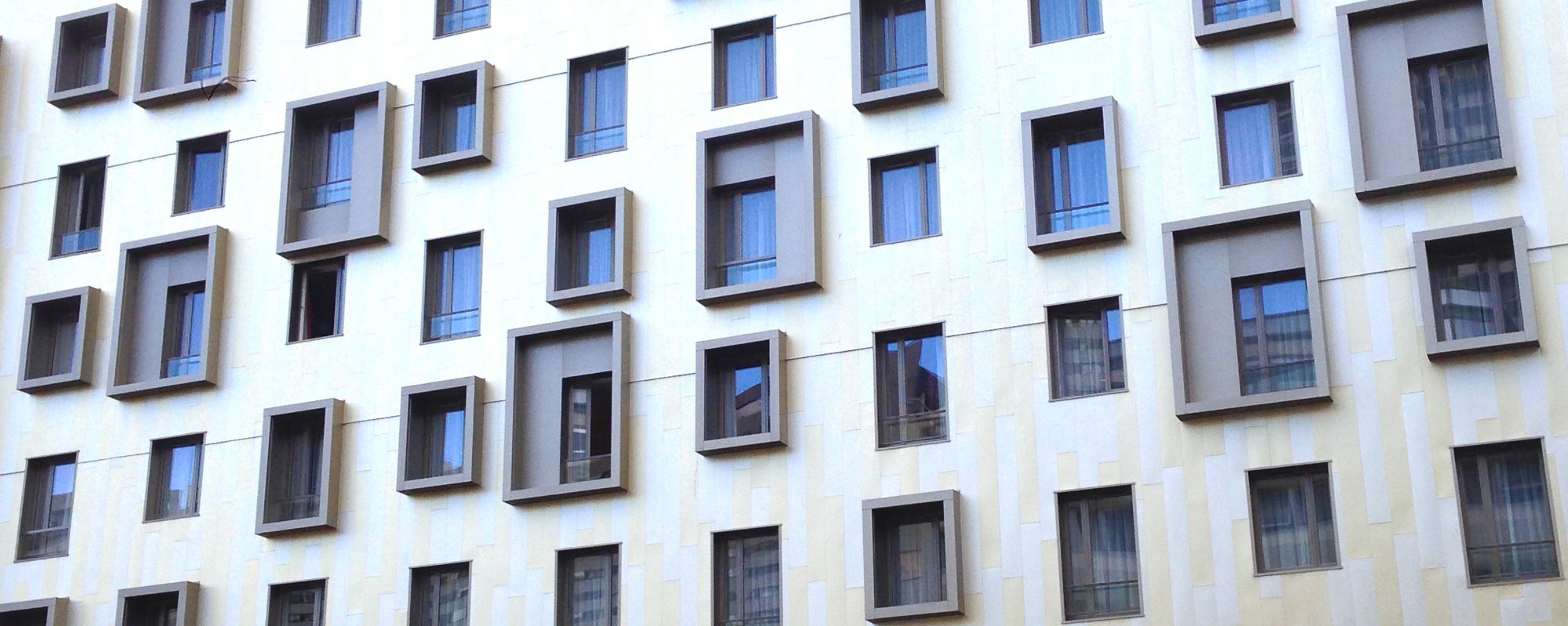 ISO-BLOCO ONE ET ISO-CONNECT EXTÉRIEUR EPDM COMBINÉS POUR L’ÉTANCHÉITÉ DES 918 MENUISERIES DE LA RÉSIDENCE SKY À COURBEVOIE