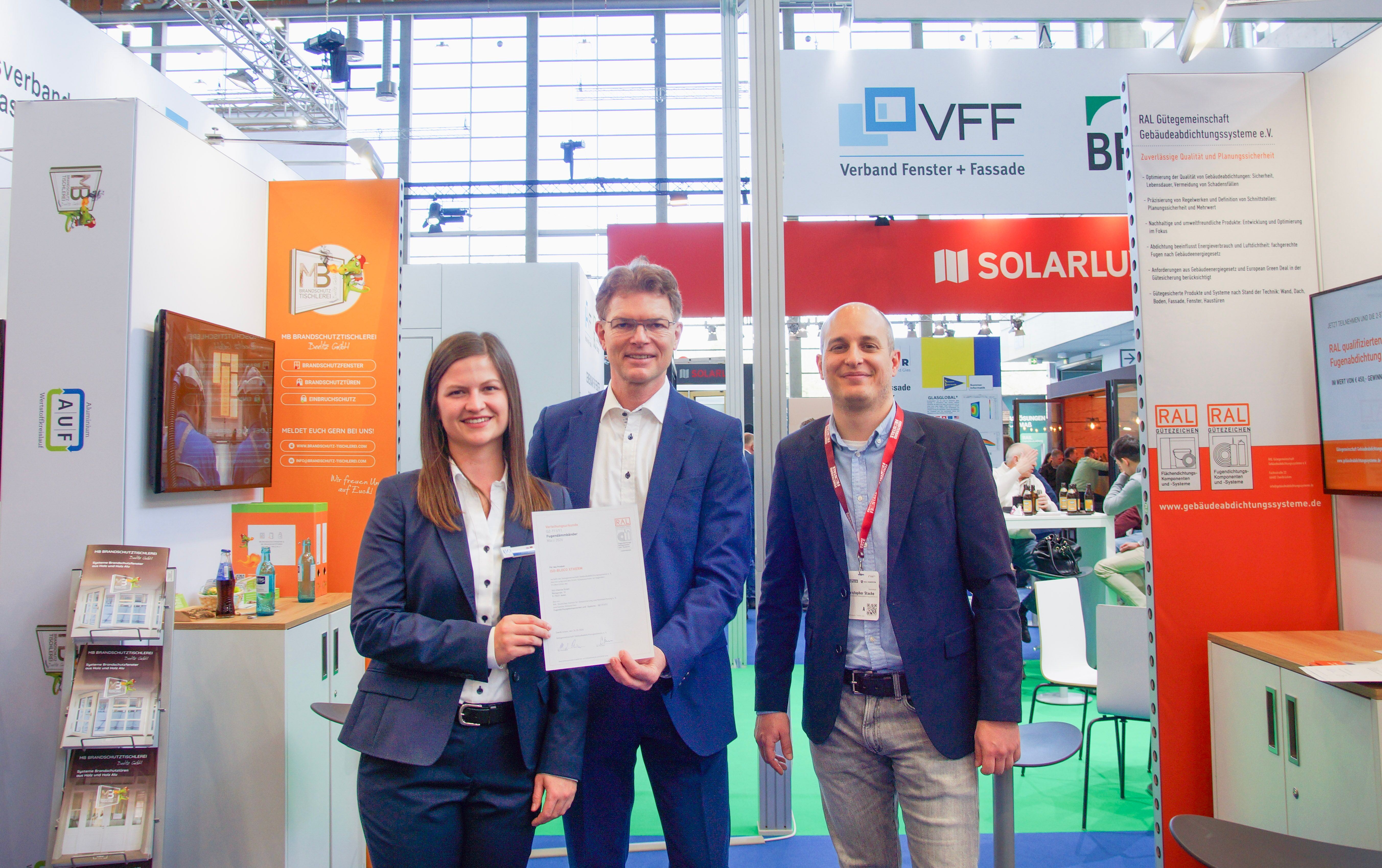 Übergabe RAL-Auszeichnung.jpg